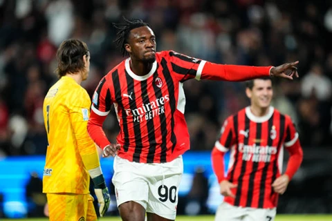 تقارير: وست هام يدخل سباق التعاقد مع أبراهام